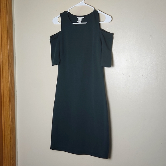 H&M Dresses & Skirts - H&M Green Cold Shoulder Dress